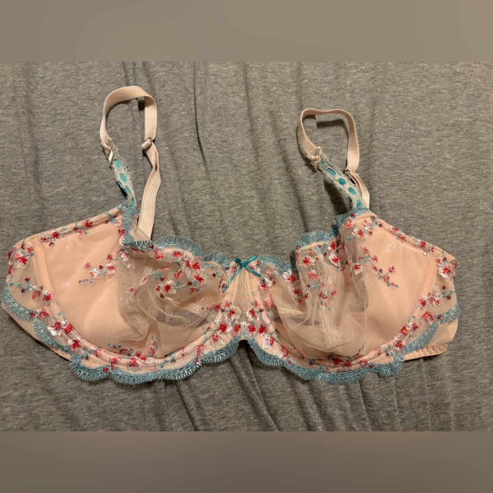 VS floral unlined bra
